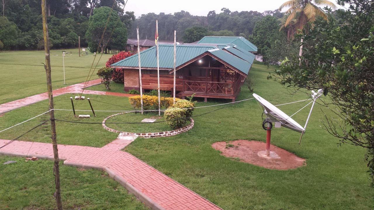 Iwokrama River Lodge Makari Exteriör bild